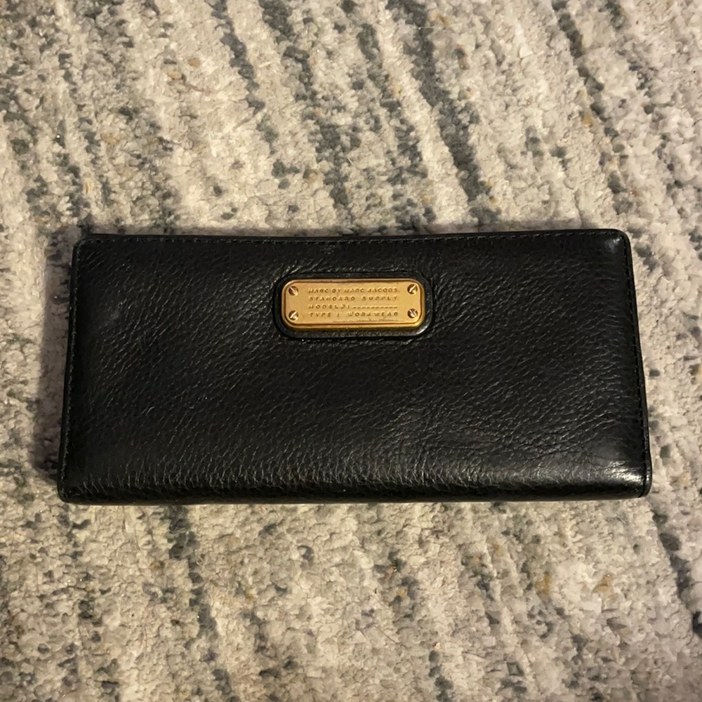 Marc Jacob’s black wallet